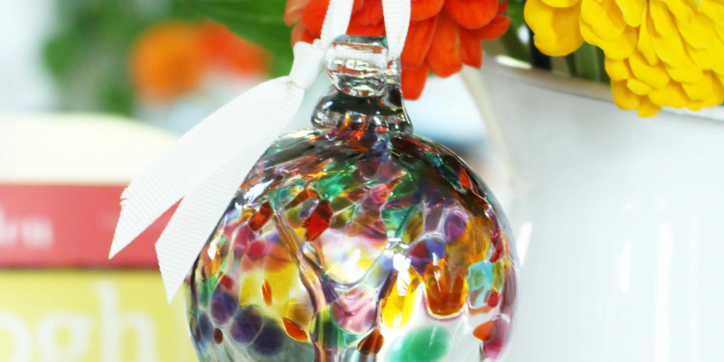 How to enjoy a Kitras Art Glass item